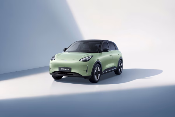 Designed to make an impression, the E2 features 15" steel wheels on the Aspire and 16" alloy wheels on the Apex, enhancing its stance with a confident, contemporary edge.