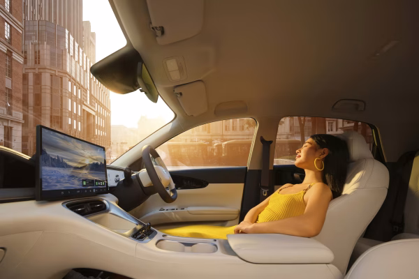 A cabin designed for comfort, where every drive becomes a moment to relax.